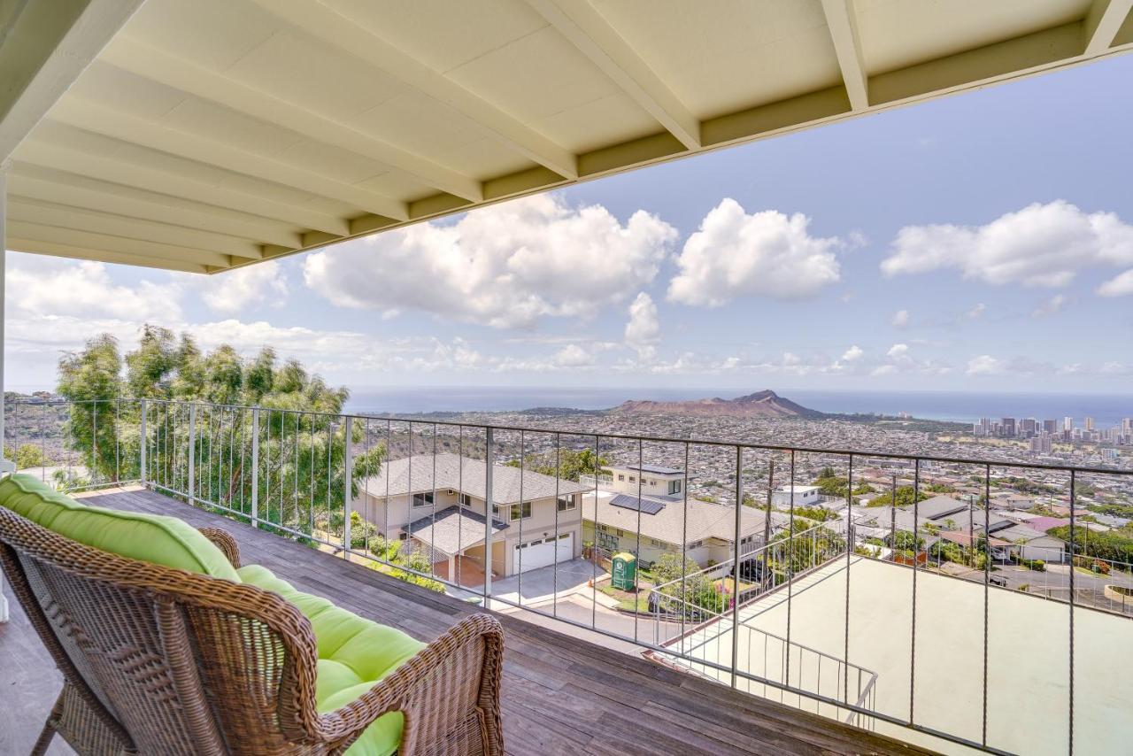 Breezy Honolulu Home Rental Ocean And Skyline Views Extérieur photo