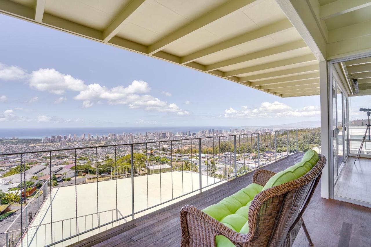 Breezy Honolulu Home Rental Ocean And Skyline Views Extérieur photo