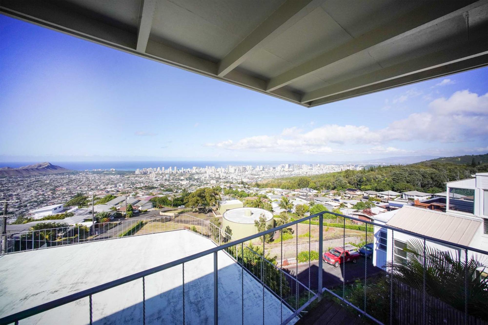 Breezy Honolulu Home Rental Ocean And Skyline Views Extérieur photo